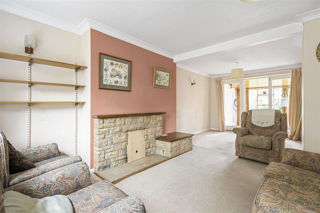 Property photo 3 of 21 11_61340.Jpg