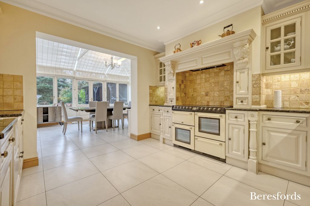Property photo 3 of 48 Picture No. 46