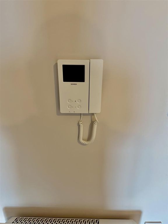 Property photo 2 of 15 Entry Phone.Jpeg