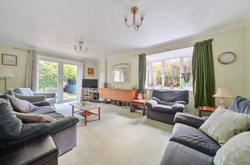 Property photo 3 of 48 1373027-37-6904c4...