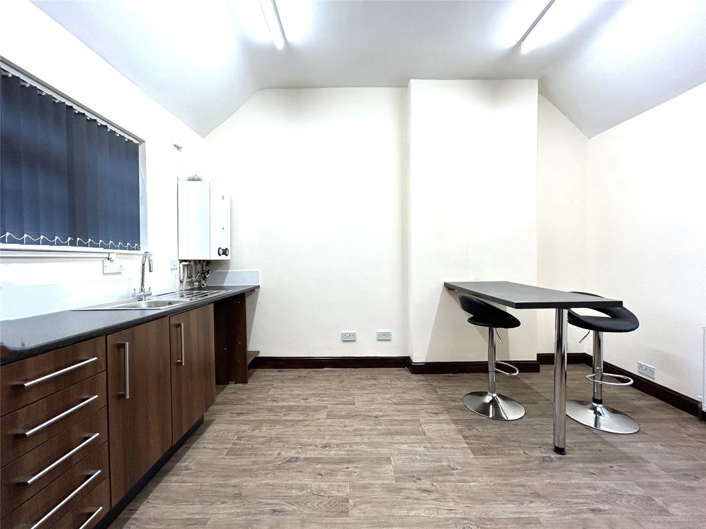 Property photo 2 of 9 Picture No. 05