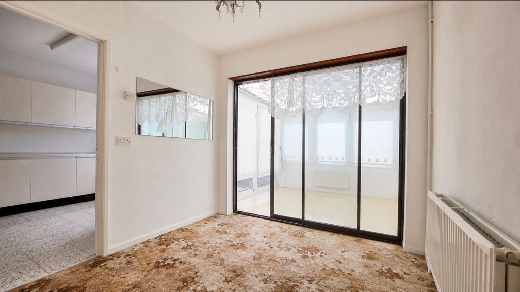 Property photo 3 of 8 Dining Room