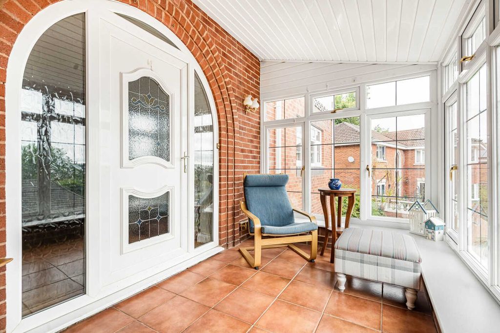 Property photo 2 of 30