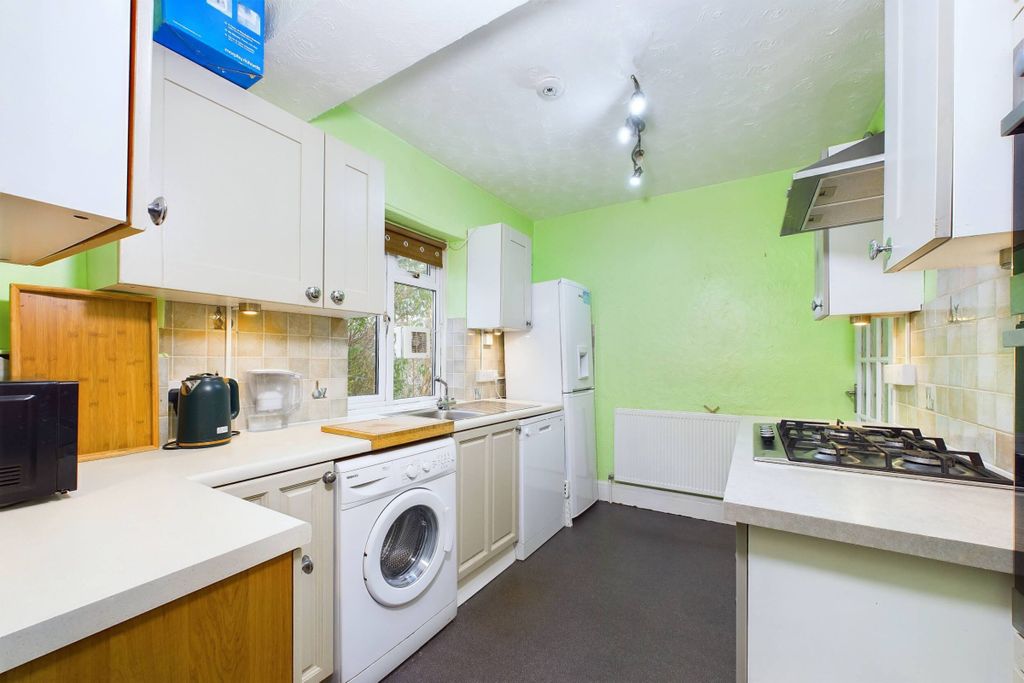 Property photo 3 of 26