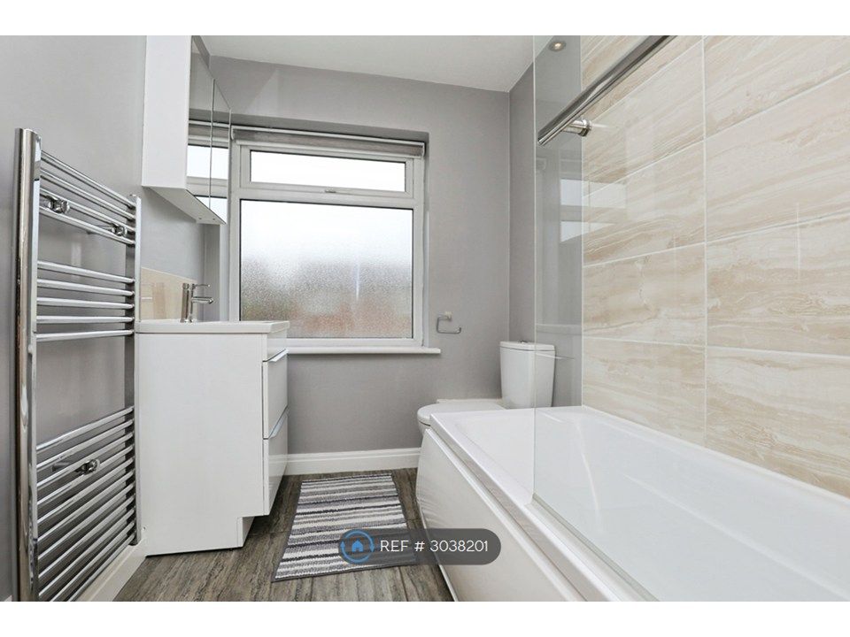 Property photo 2 of 26