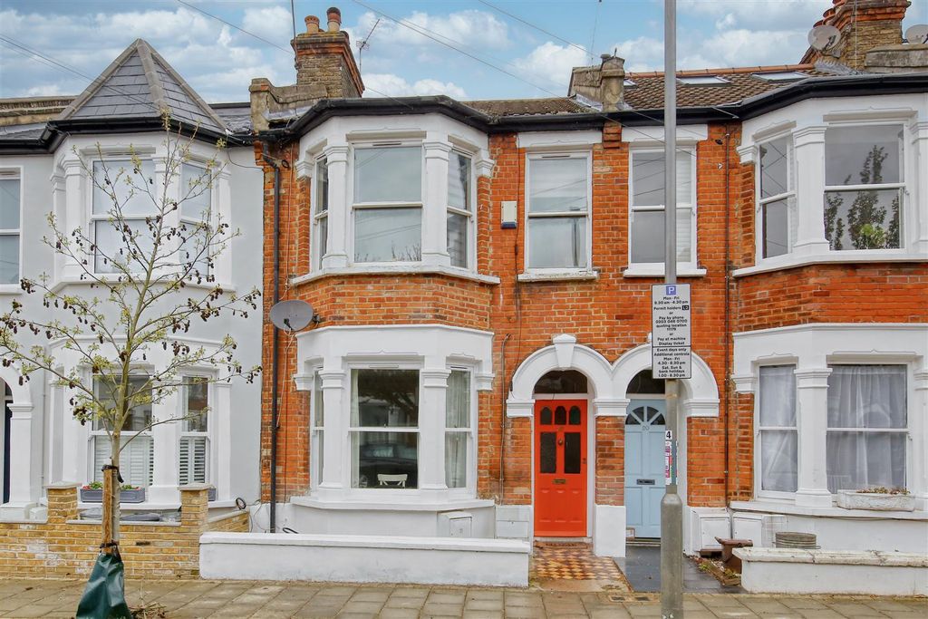 Property photo 1 of 12 Gff_22_Steerforth_Street_Image1_19980_4 Copy.Jpg