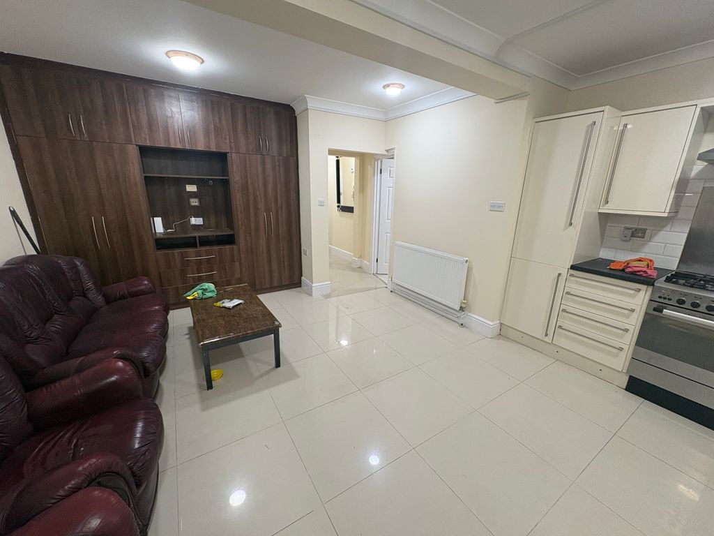 Property photo 3 of 5 Img_8508