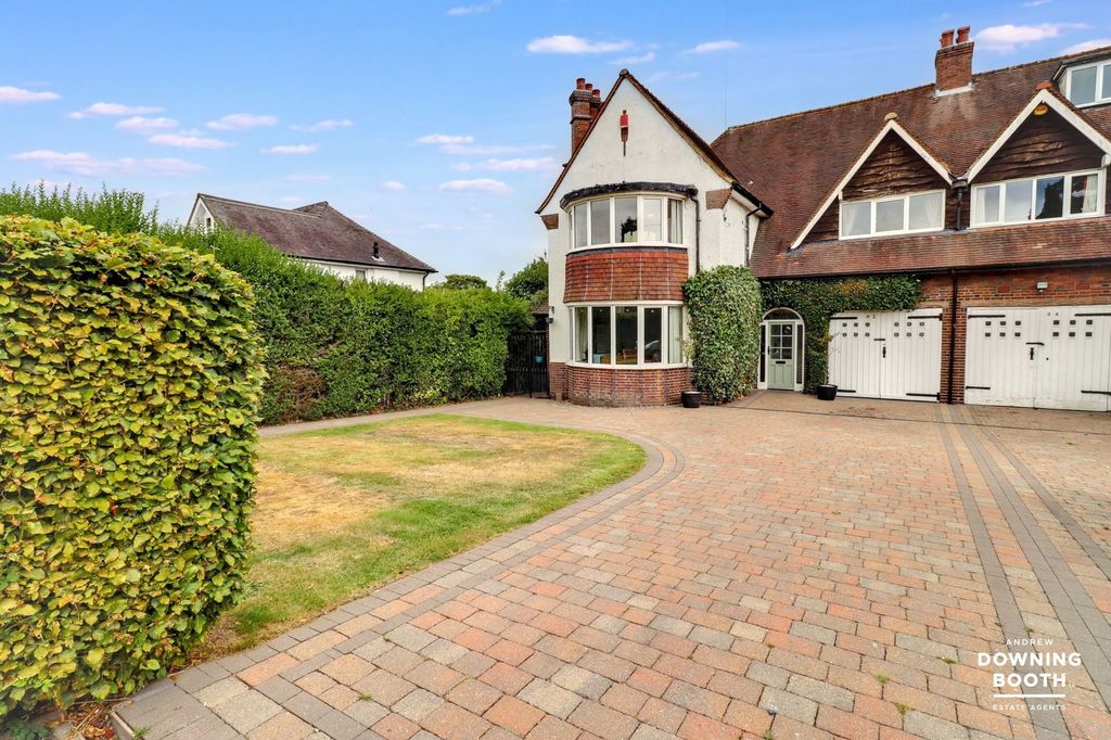 Property photo 1 of 36