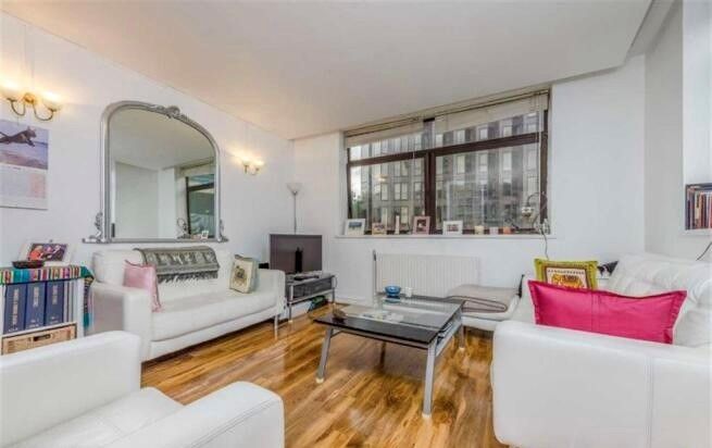 Property photo 1 of 7 Rec 1