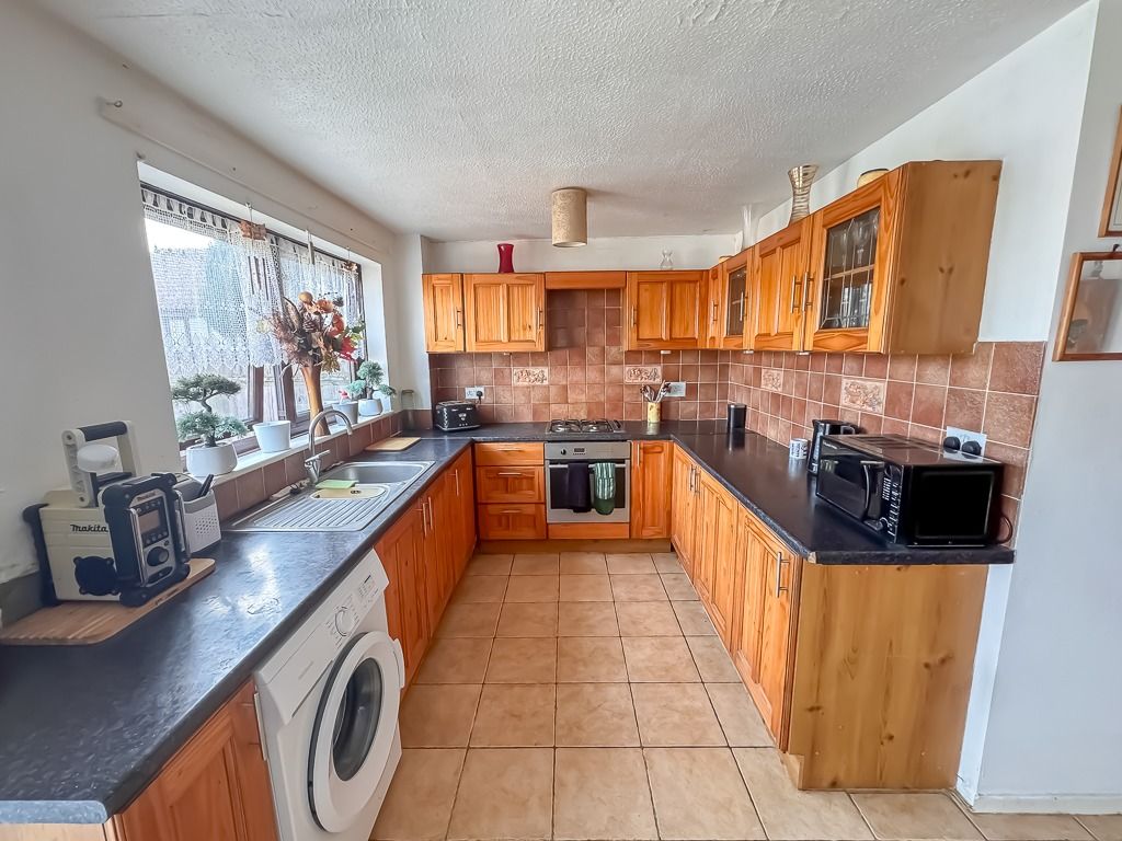 Property photo 3 of 17 5284825