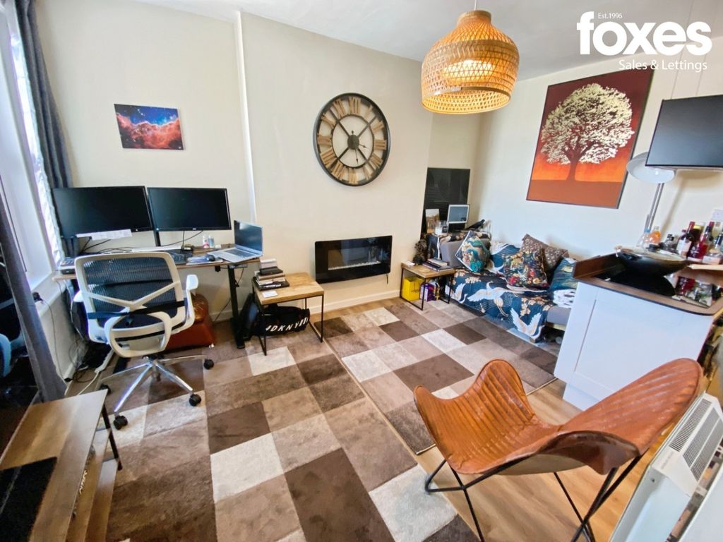 Property photo 2 of 6 5068922