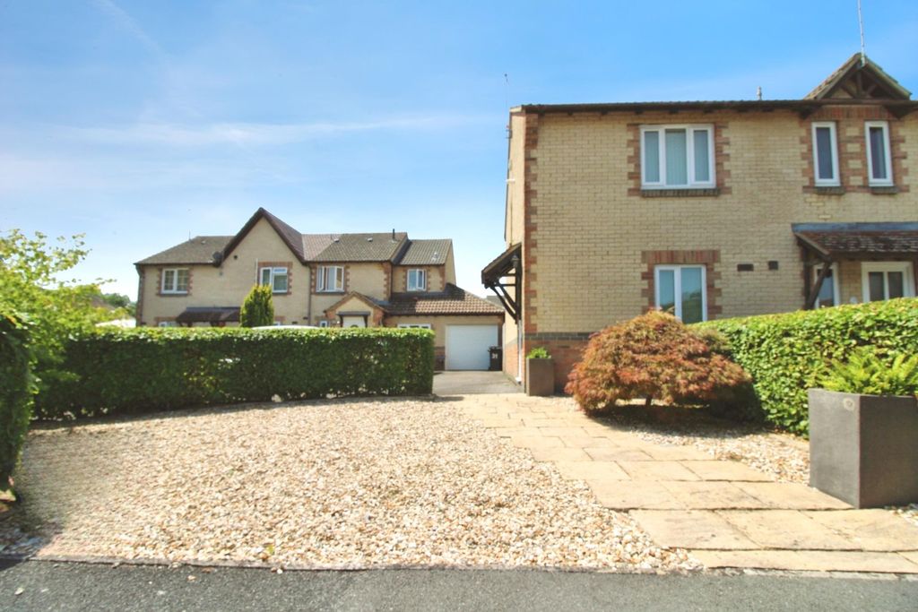 Property photo 2 of 13