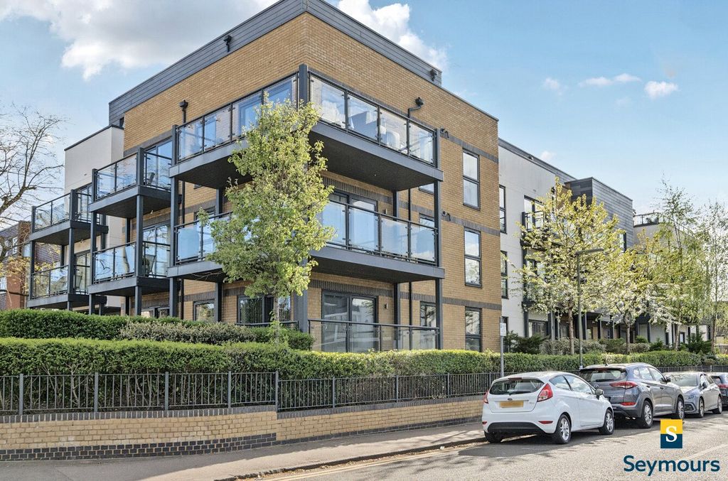 Property photo 1 of 15 Front Aspect