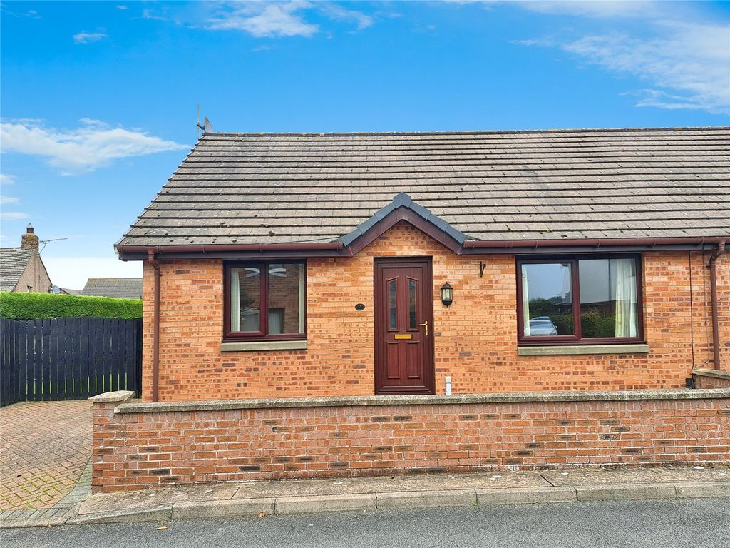 Property photo 2 of 10 External