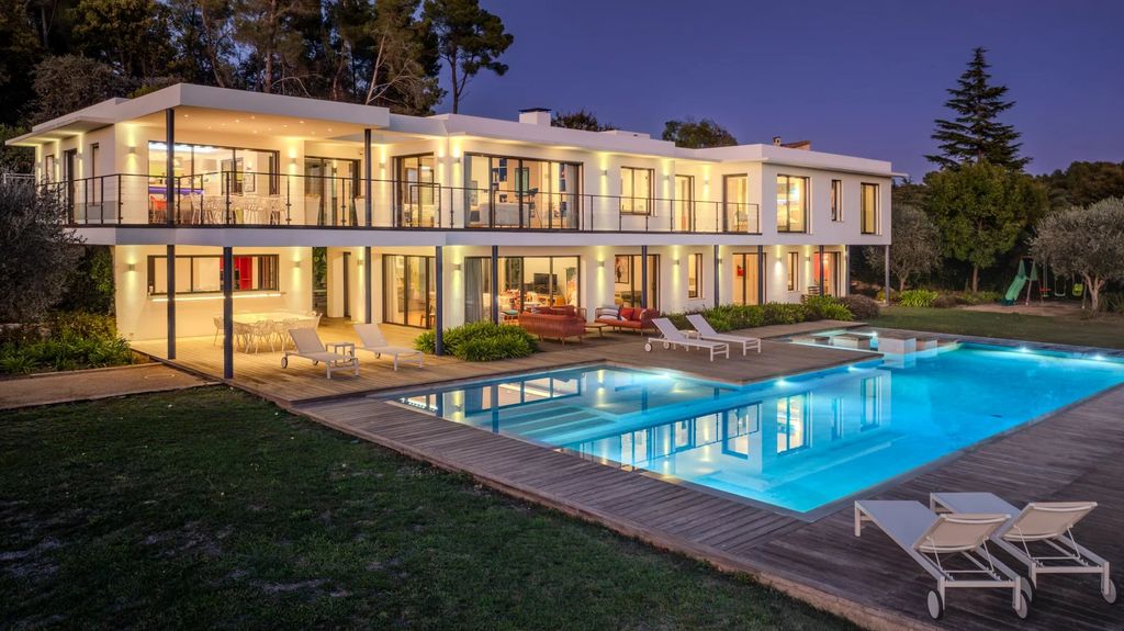 Property photo 3 of 24