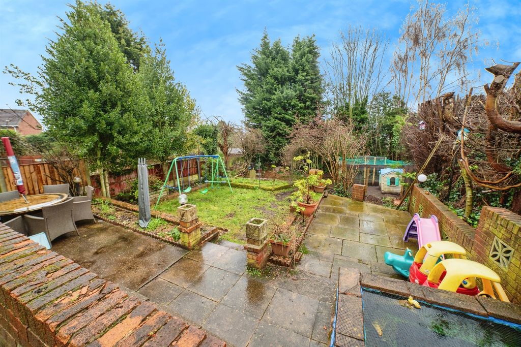 Property photo 2 of 19