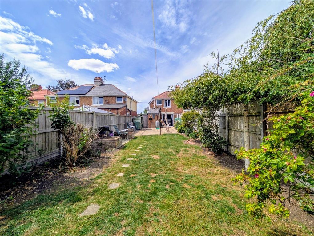 Property photo 2 of 12