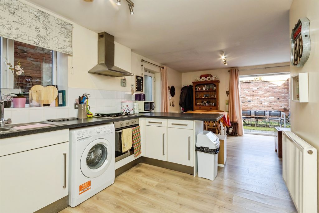 Property photo 3 of 17