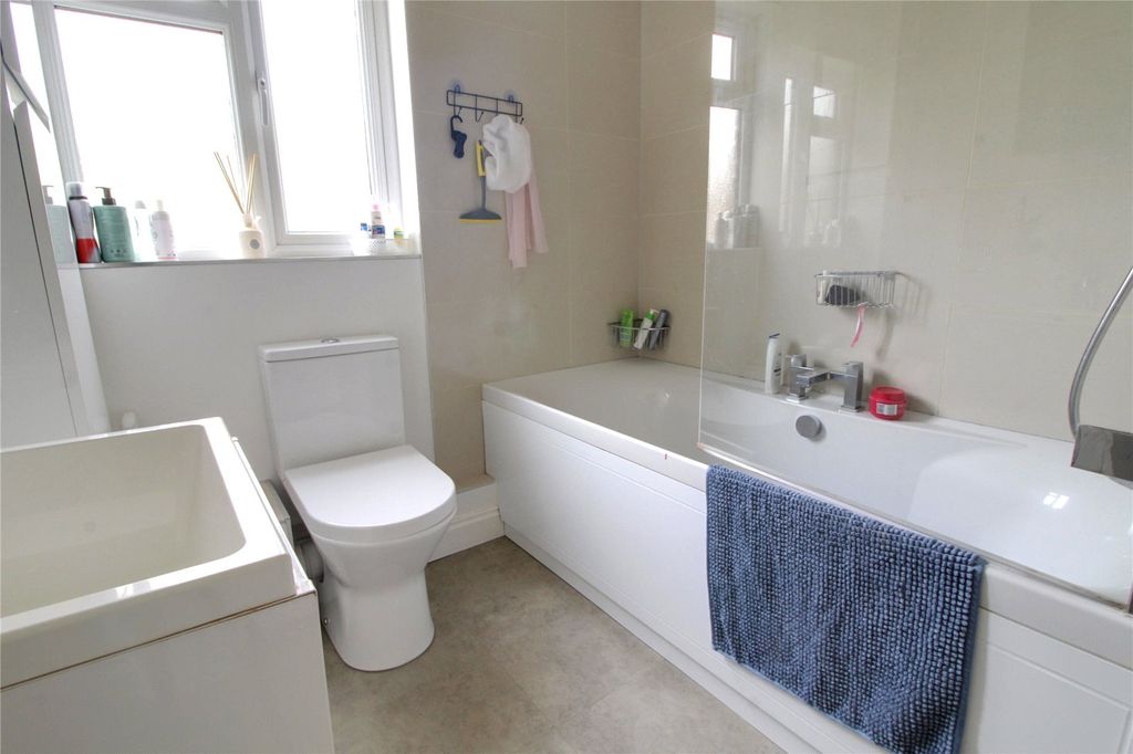 Property photo 3 of 10 Picture No. 04