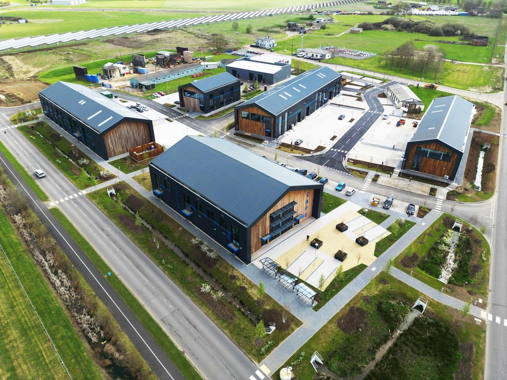 Property photo 2 of 32 Westcott Finished Buildings - Ed Nix 012.Jpg