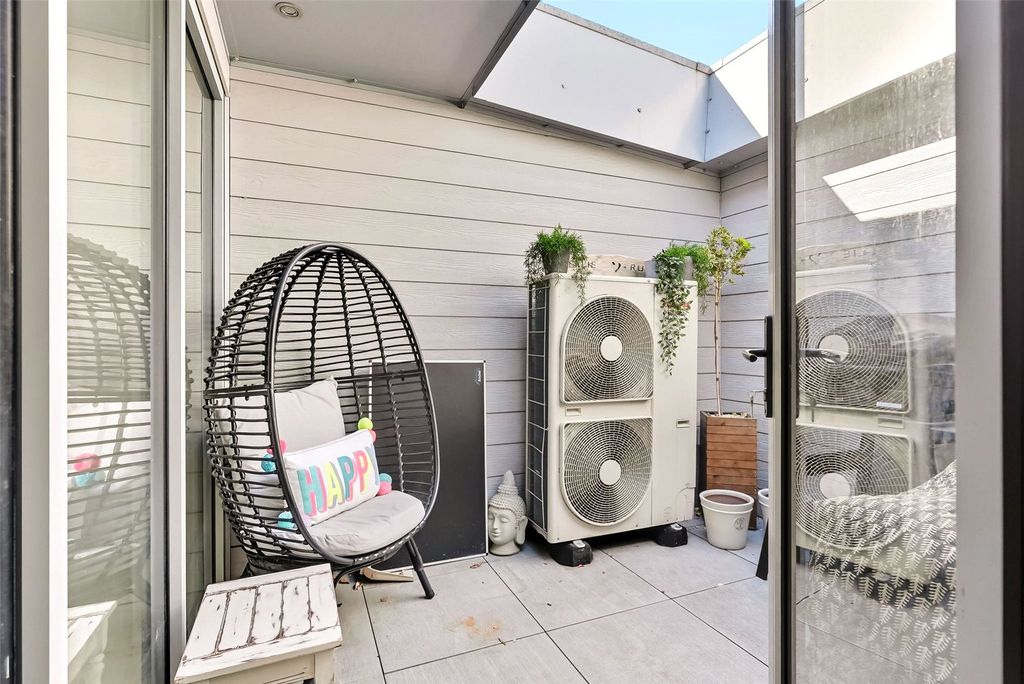 Property photo 3 of 13 Picture No. 22