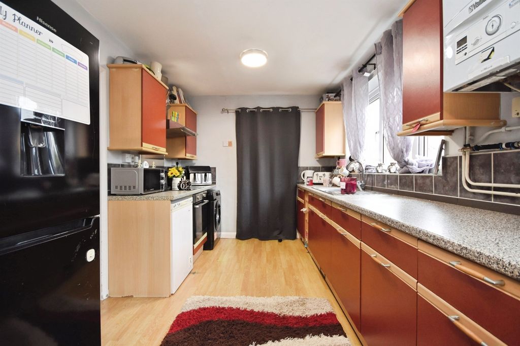 Property photo 3 of 13