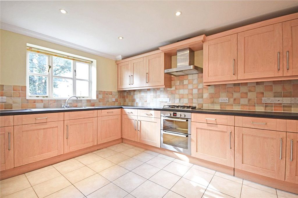 Property photo 2 of 7 Picture No. 20