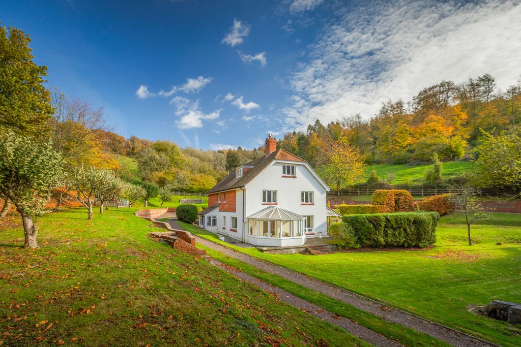Property photo 1 of 14 Crincombe Cottage