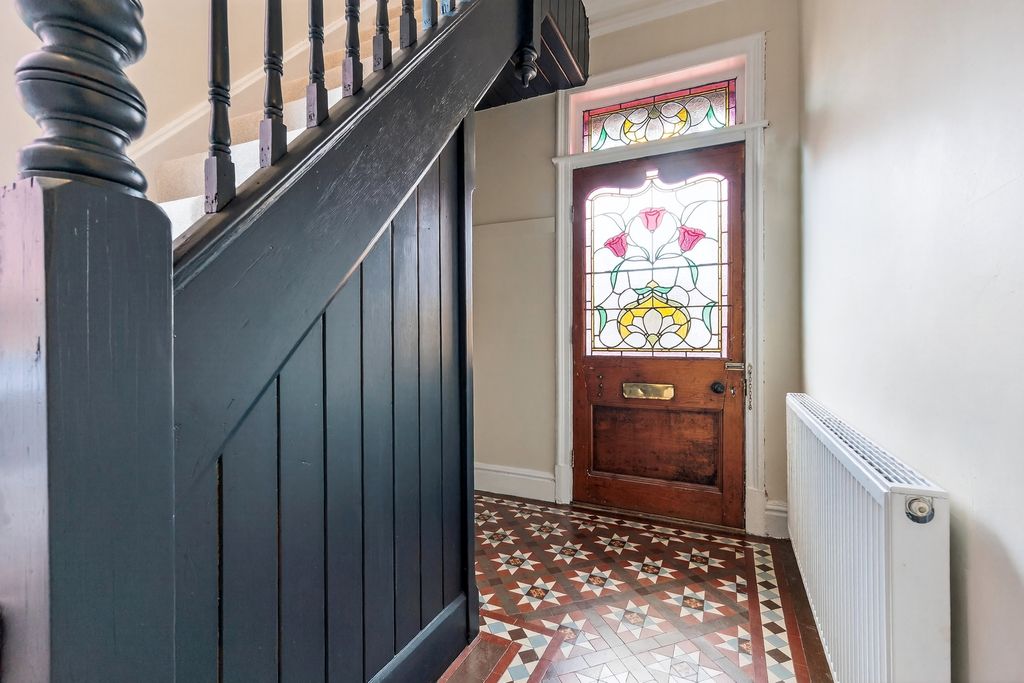 Property photo 2 of 20