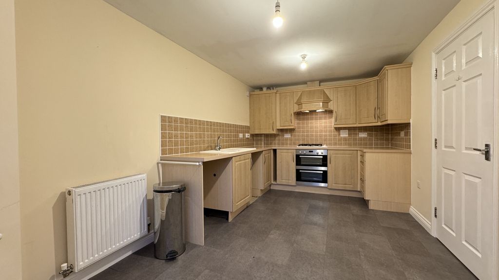 Property photo 2 of 14 Img_1146