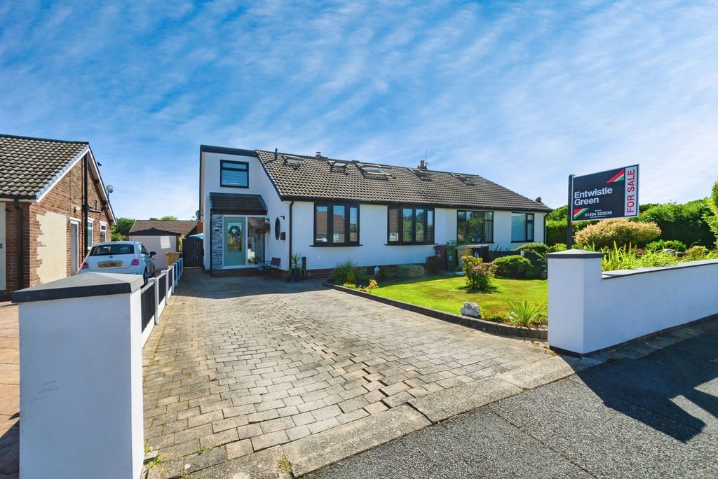 Property photo 1 of 17 Photo