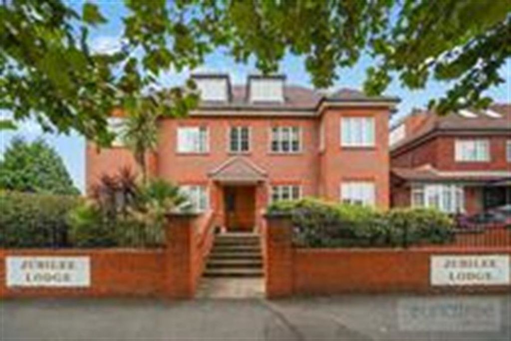 Property photo 2 of 15 (Main)