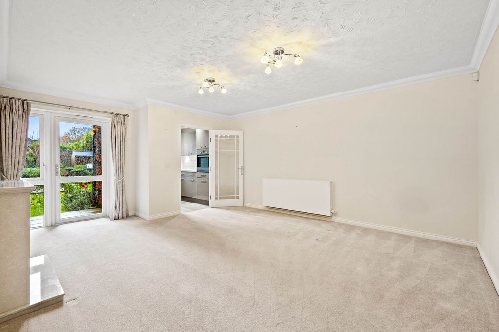 Property photo 3 of 11