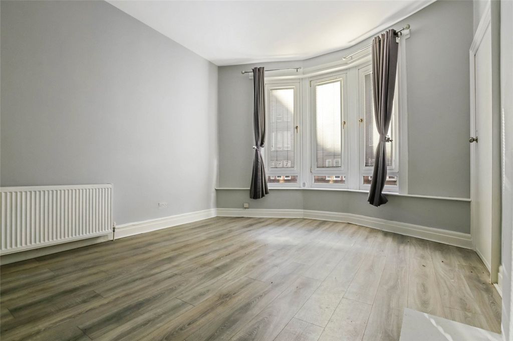 Property photo 2 of 21 Picture No. 10