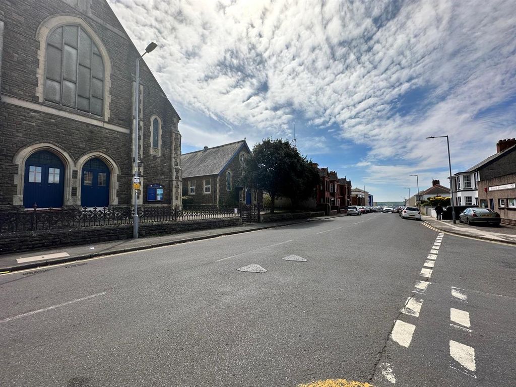 Property photo 2 of 10 Photo-2024-05-10-16-32-08 (2).Jpg