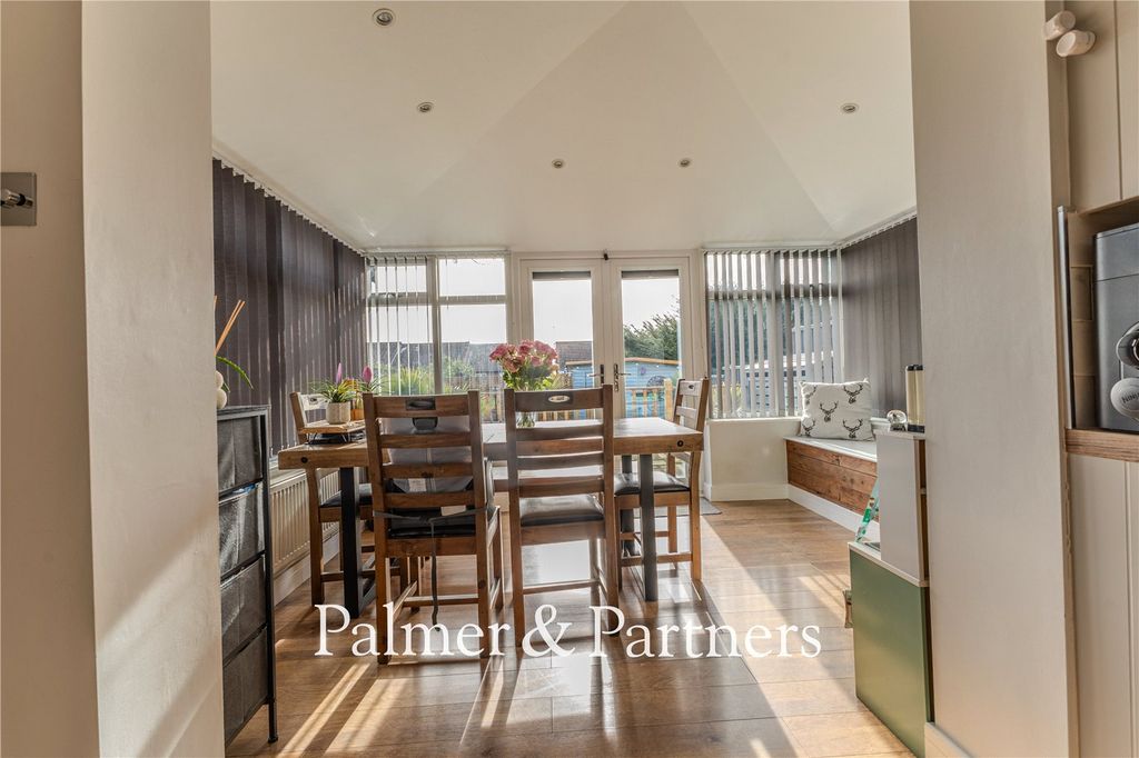 Property photo 3 of 29 Picture No. 06