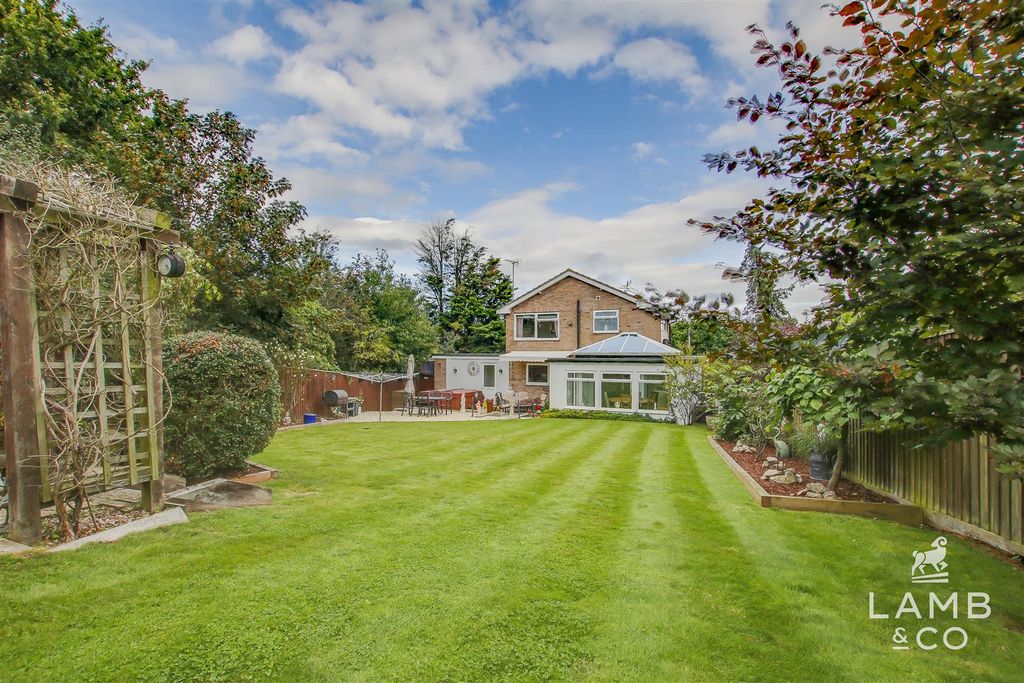 Property photo 2 of 19