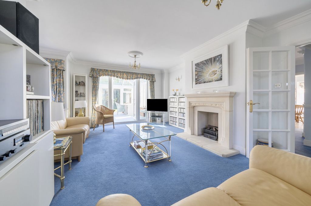 Property photo 2 of 19 1356081-9-68d13A4...