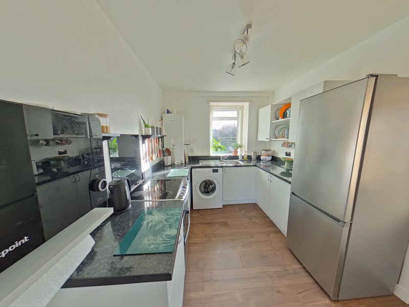 Property photo 3 of 10 Photo 5