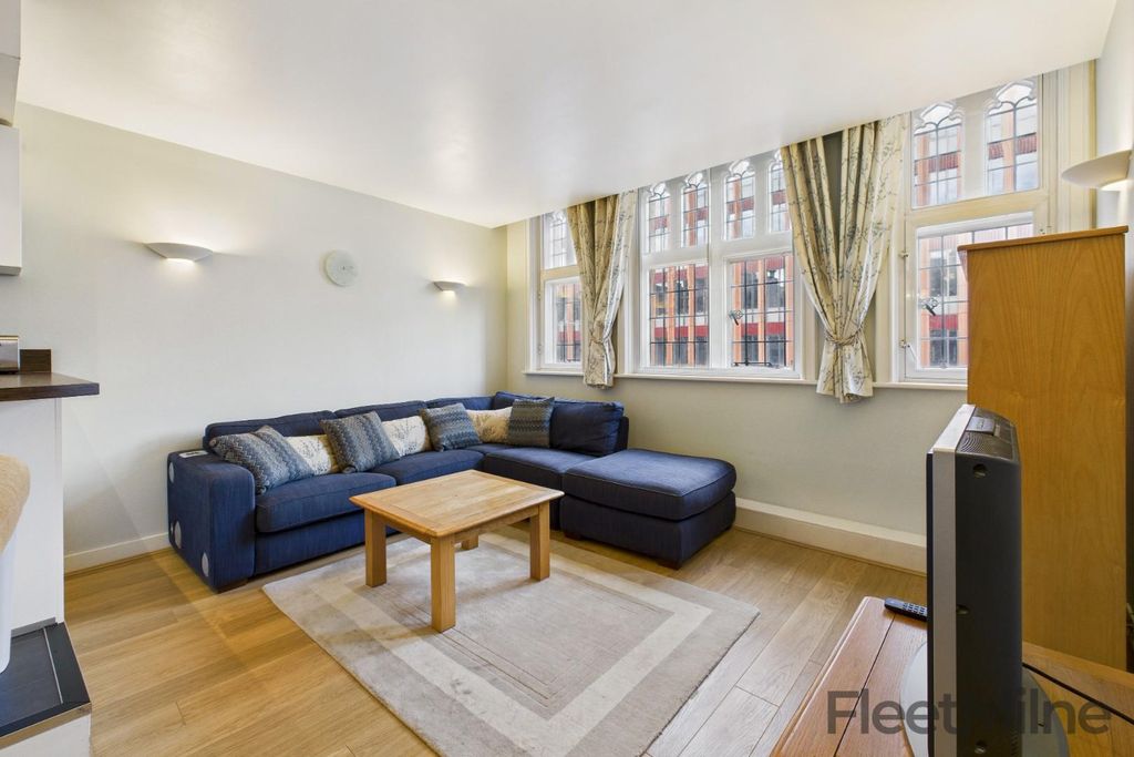 Property photo 1 of 18 Living Area