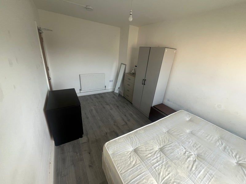 Property photo 1 of 4