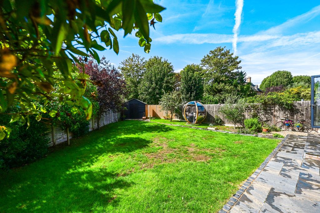 Property photo 3 of 29 Picture No. 28