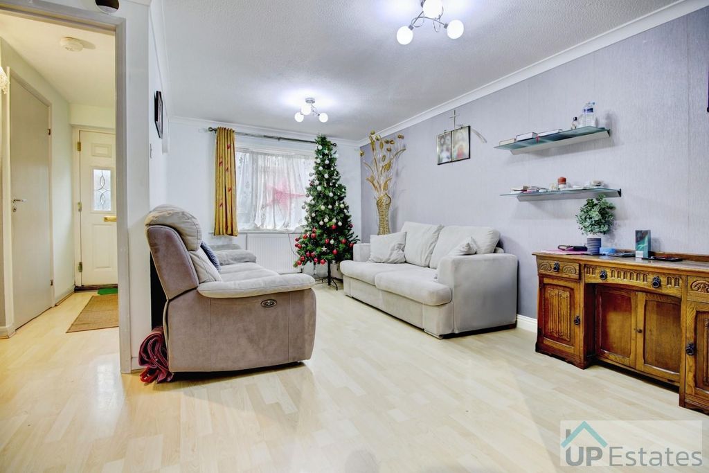 Property photo 2 of 16