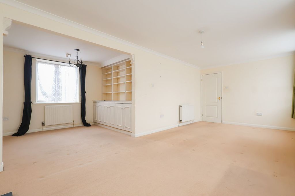 Property photo 3 of 20 Living Dining Area