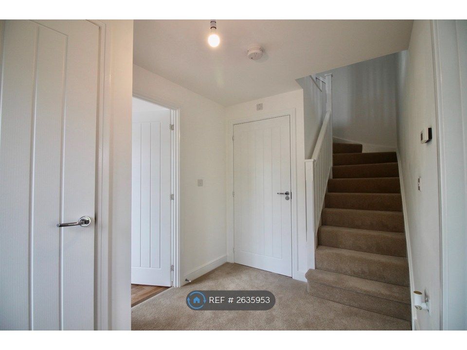 Property photo 2 of 14 Entrance Hall