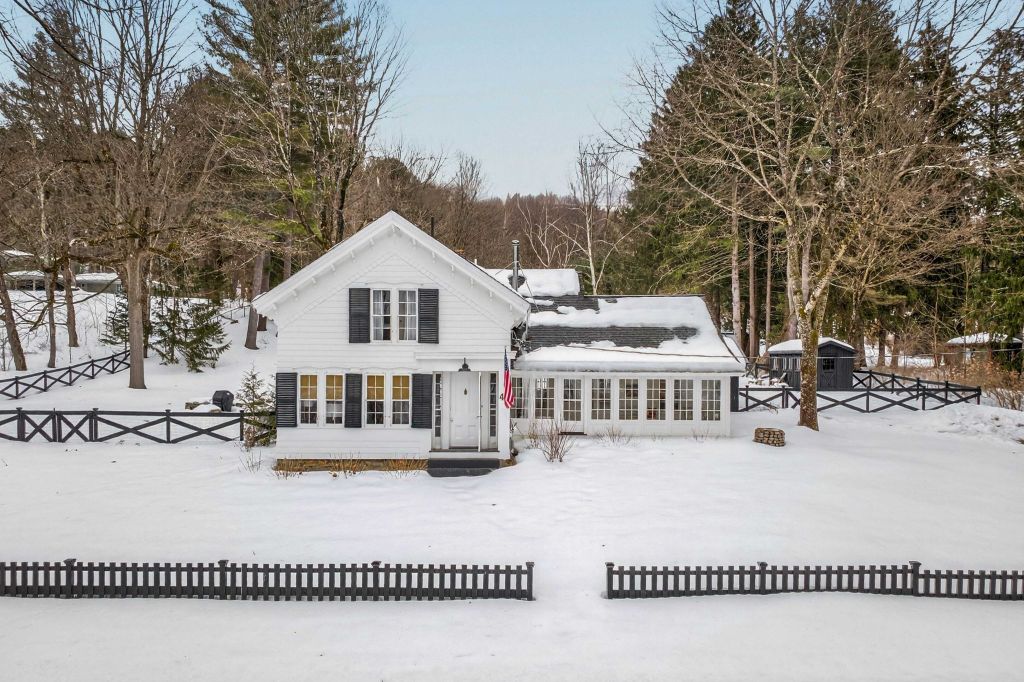 Property photo 1 of 29