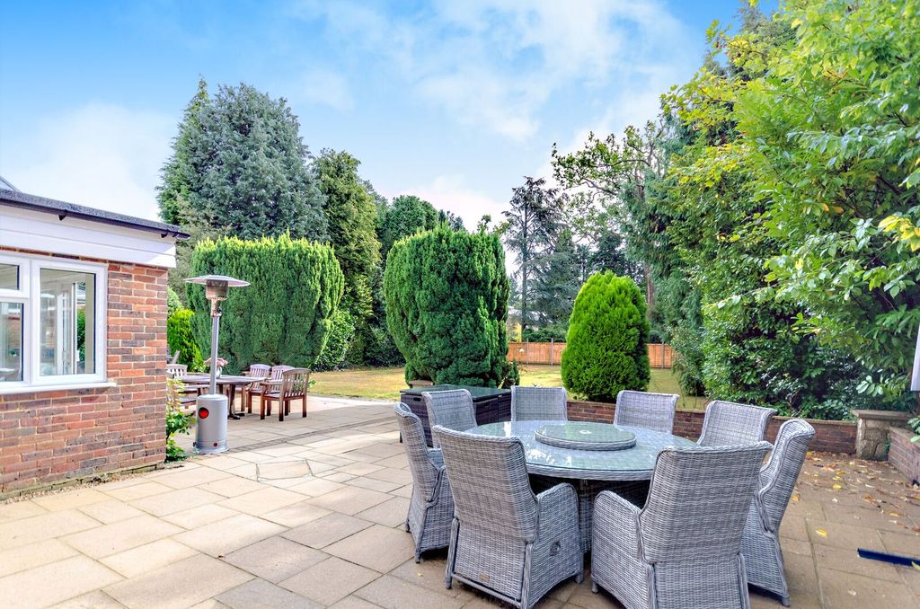 Additional image 7 of 5 bed detached house for saleMark Way, Godalming GU7