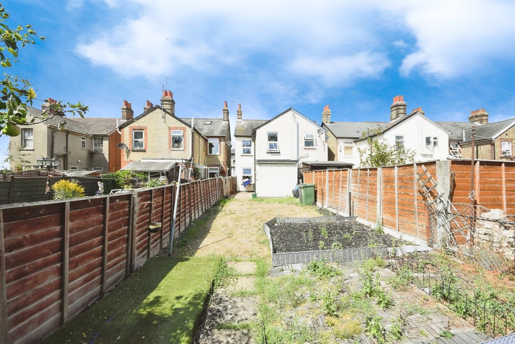 Property photo 3 of 16
