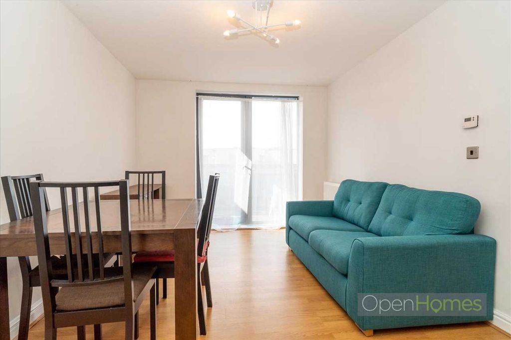 Property photo 2 of 8