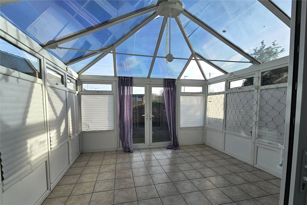 Property photo 2 of 21 Picture No. 28